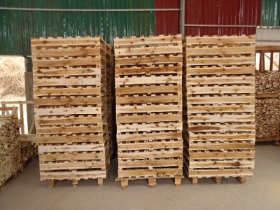 Pallet gỗ 2 hướng nâng 1100 x 1100